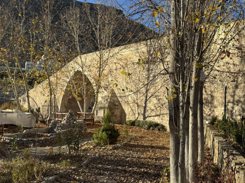 Diyarbakır’ın Asırlık Köprüsü Kış Manzarasıyla Büyülüyor (1)