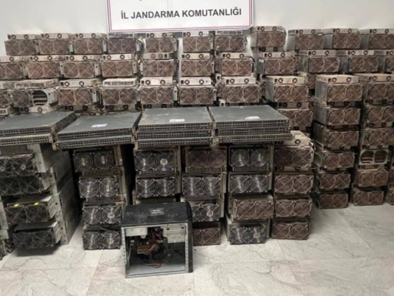 Şanlıurfa’da Ahırda Kaçak Kripto Madenciliği Tespit Edildi (2)