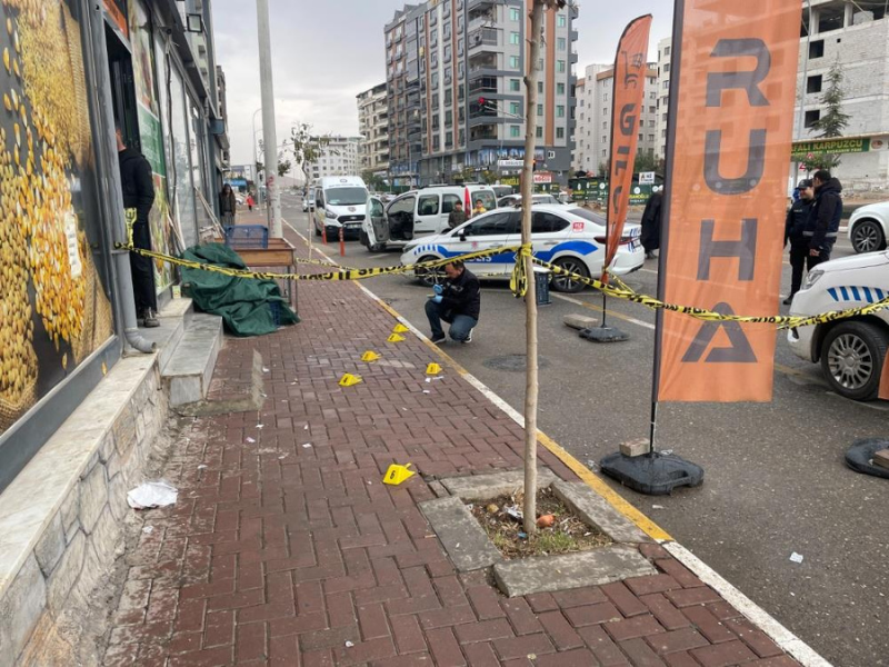 Şanlıurfa'da Markete Silahlı Saldırı Düzenlendi (1)