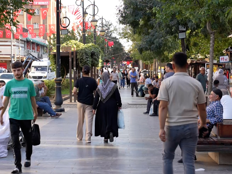 Zehirlenme Vakaları Sonrası Diyarbakır’da Yurttaşlar4