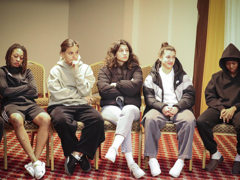 Amedspor’da Kadın Futbolculara Bilimsel Mental Destek (1)