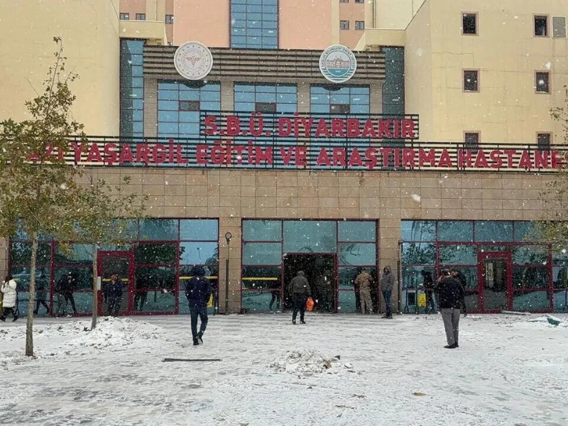 Diyarbakır’da Isınma Sorunu Hastanede Az Daha Can Alıyordu (3)