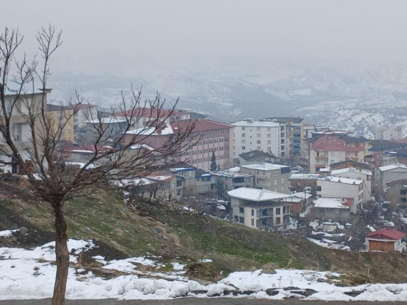 Diyarbakır’da Kulp’ta Kar Yağışı Yüksek Kesimleri Beyaza Bürüdü (1)