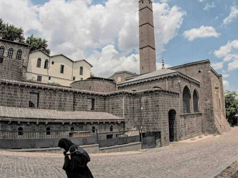 Hz. Süleyman Ve 27 Sahabe Türbeleri