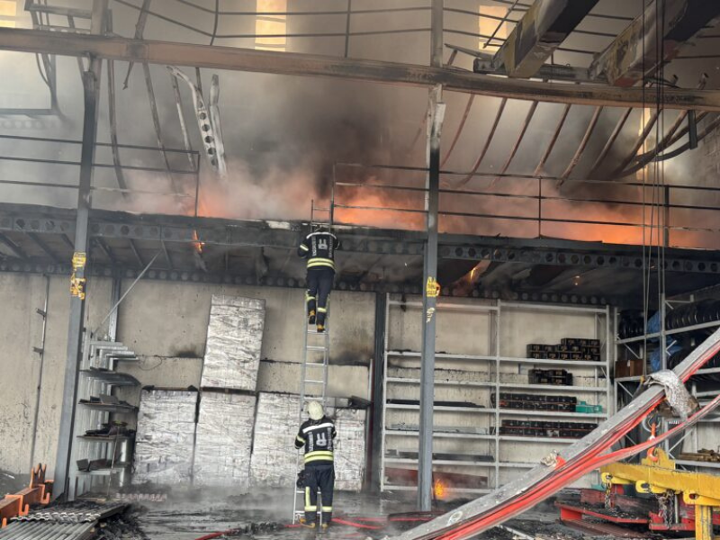 Mobilya Atölyesinde Çıkan Yangın Can Aldı (3)