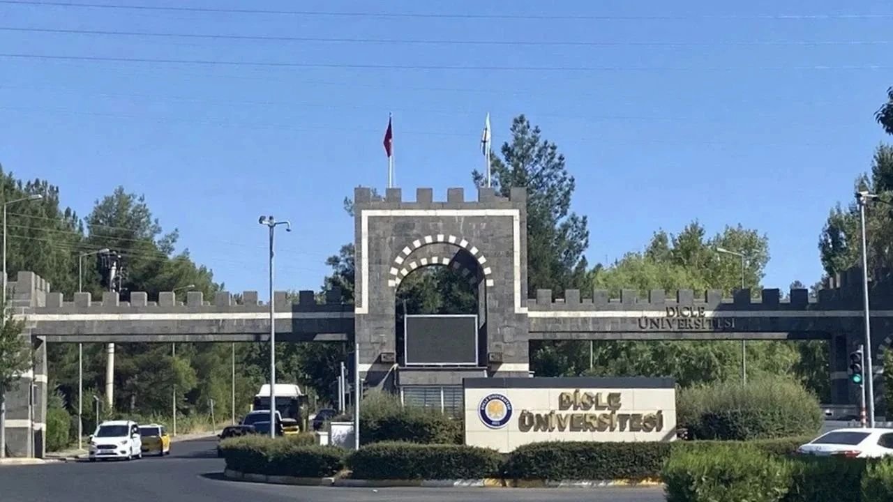 Dicle Üniversitesi'nde öğrencilerin yüzünü güldüren uygulamalar
