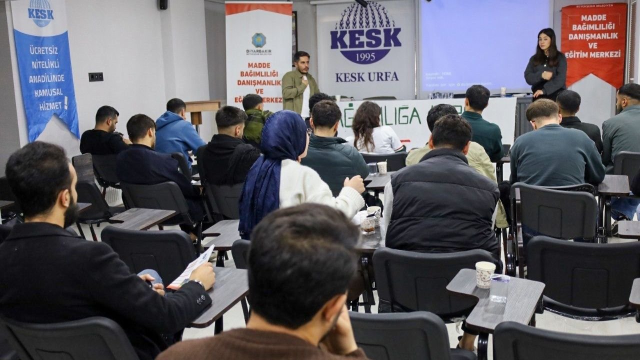 Şanlıurfa'daki Amedspor taraftarına Diyarbakır'dan bağımlılık eğitimi