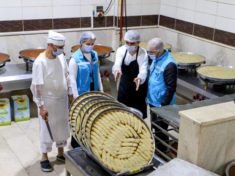 Tatlı Üretim Yerleri Tek Tek Incelendi