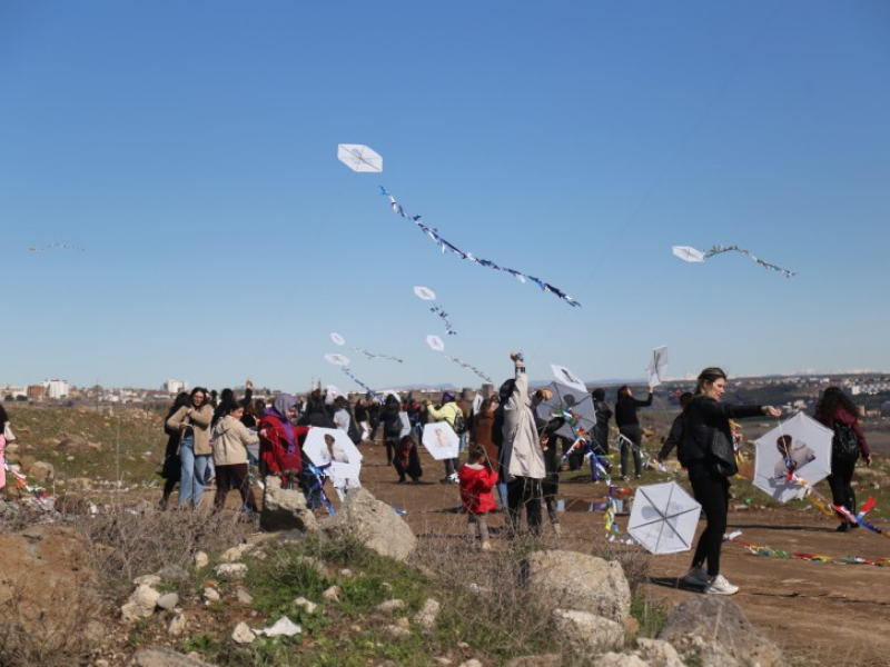 “Uçurtmalar Özgürlüğün Simgesi”