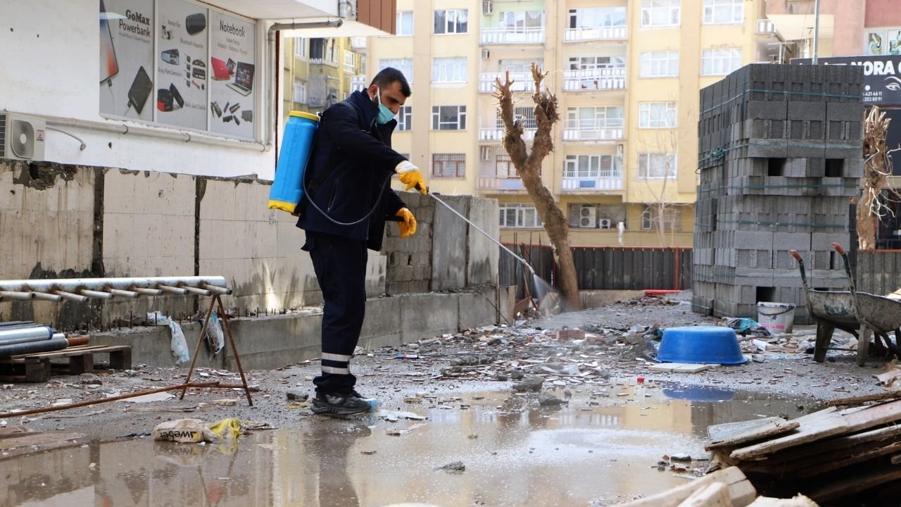 Diyarbakır'da ilaçlama seferberliği: 285 personel, 80 araç