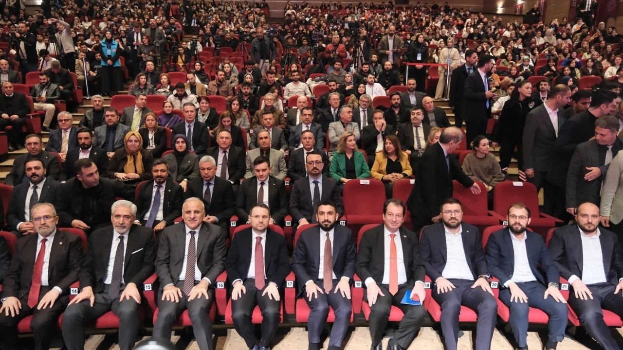 Diyarbakır'ın talepleri Adalet Bakanı Gürlek'e sunuldu