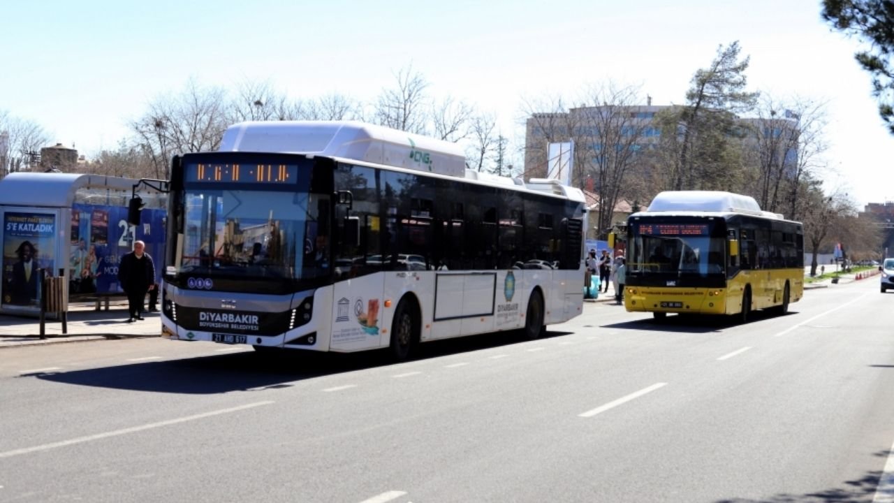 Diyarbakır'da şehir içi ulaşımda iki hatta takviye yapıldı