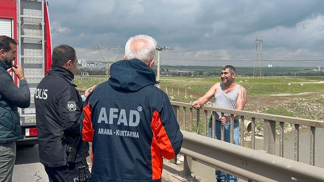 Diyarbakır’da köprüde intihar girişimi: Ekipler seferber oldu
