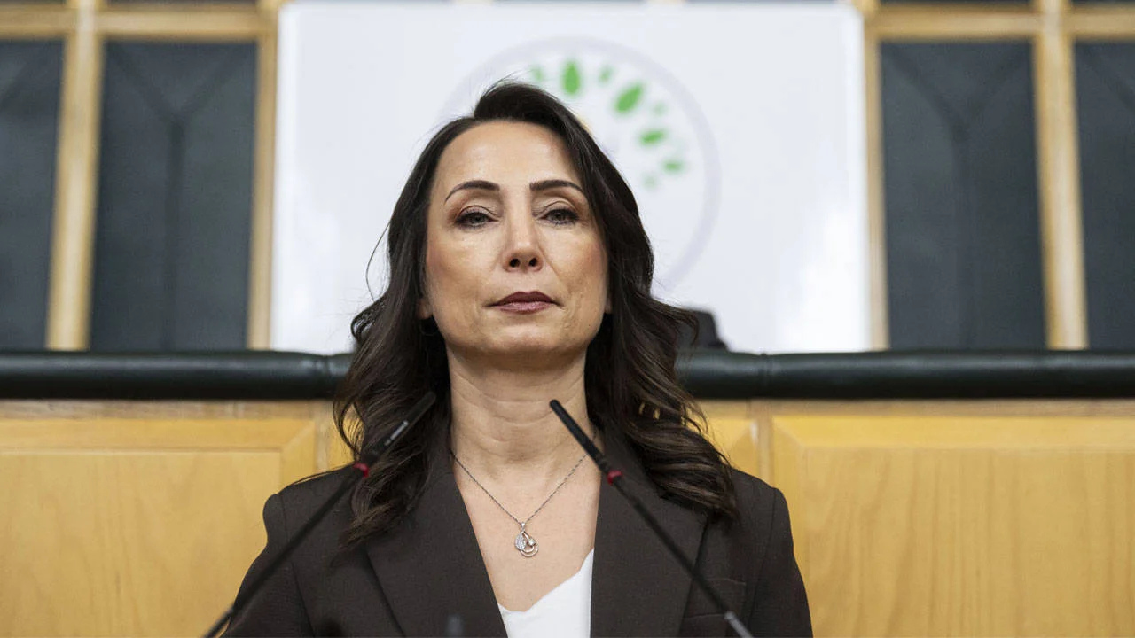 Hatimoğulları’ndan sert çıkış! “Bu yasaya mecburuz”