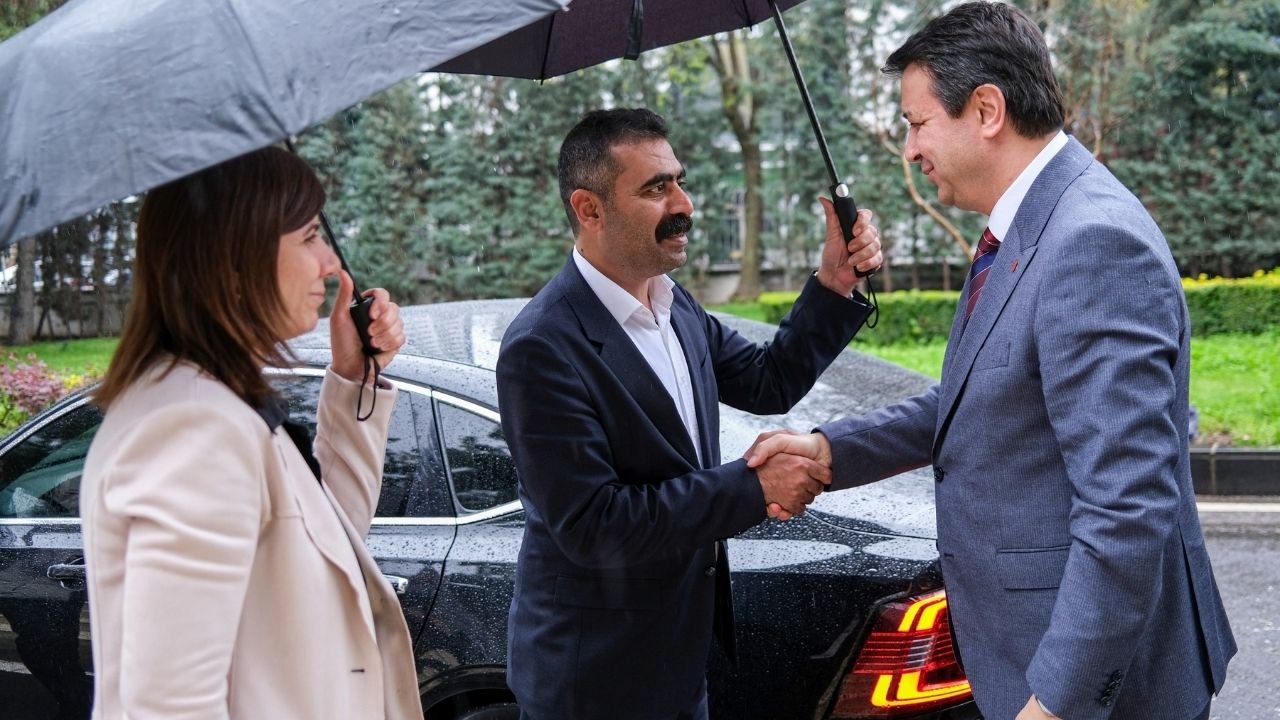 Saadet Partisi Genel Başkanı Arıkan Diyarbakır'da Eşbaşkanlar ile görüştü