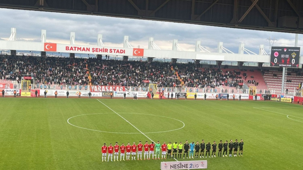 Şampiyon gibi şampiyon! Petrolspor’a sahada tarihi karşılama