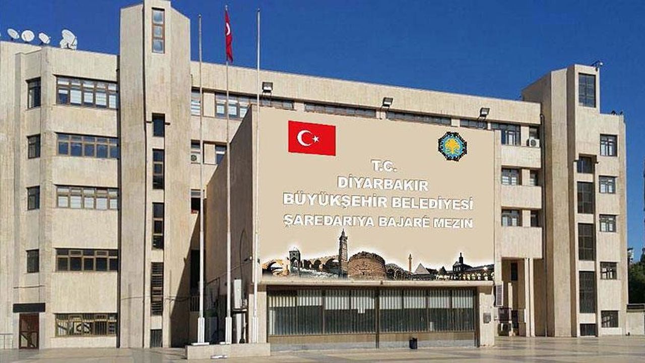 Diyarbakır Büyükşehir Belediyesi 59 işçinin işine son verdi