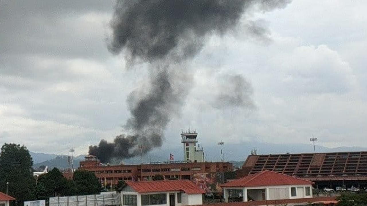 Nepal’de yolcu uçağı düştü: 18 ölü