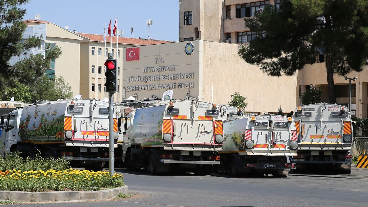 Diyarbakır'da işten çıkarılan işçilerin eylemi devam ediyor