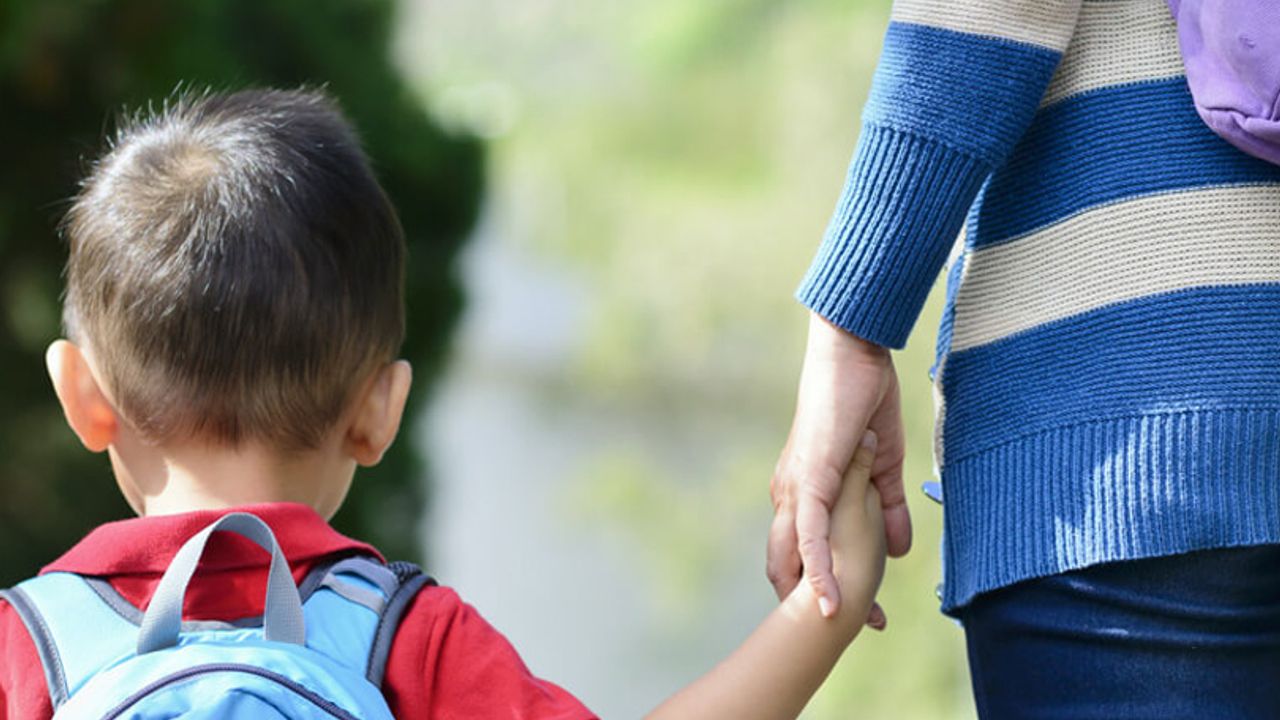 Uzmandan ebeveynlere uyarı: Okulların açılmasıyla çocuklarda uyum sorunları oluşabilir