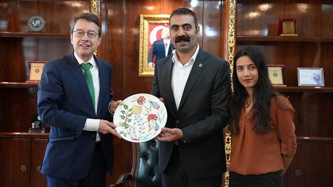 Diyarbakır Büyükşehir Belediyesi, Almanya Elçi Müsteşarını ağırladı
