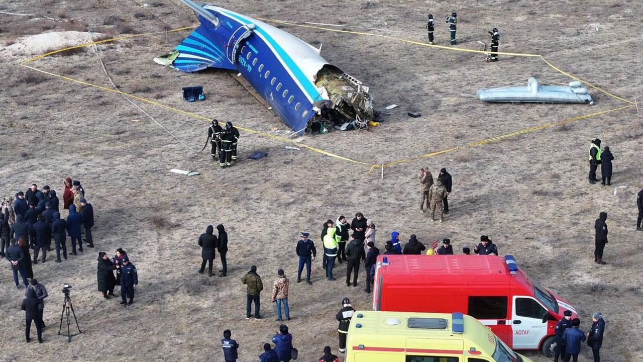 Azerbaycan havayolları uçağının düşüş sebebi açıklandı: Rus füzesi!