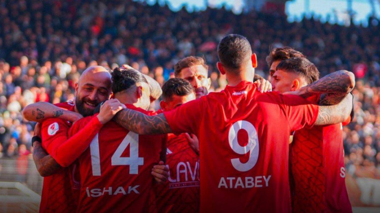 Batman Petrolspor’dan gol şovu: Liderle puan farkı 2’ye indi!