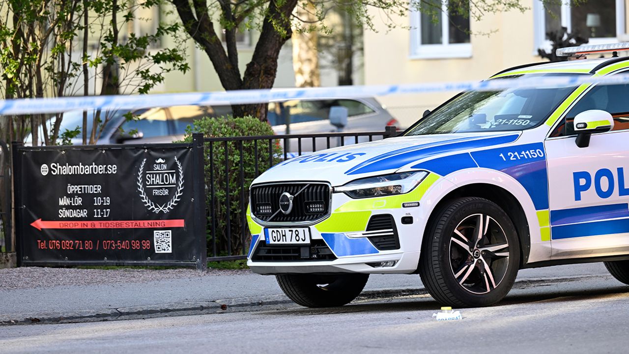 İsveç'te kuaför salonu önünde silahlı saldırı: 3 ölü
