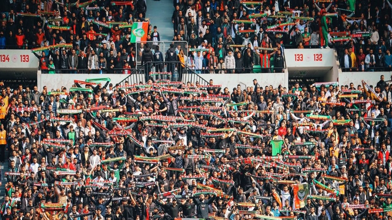 Amedspor taraftar gruplarından çözüm süreci mesajı: “Yurtseverlik bilincimizi koruyacağız”