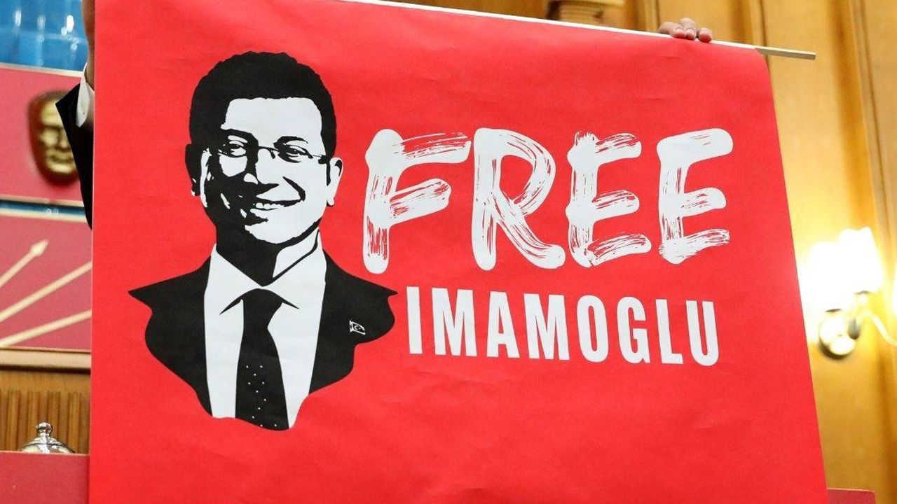 Esenler’deki CHP mitingine İmamoğlu posterleriyle giriş engellendi