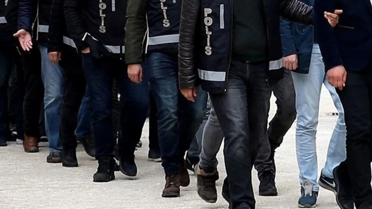 İki aşamalı denetimde 975 kişi gözaltına alındı