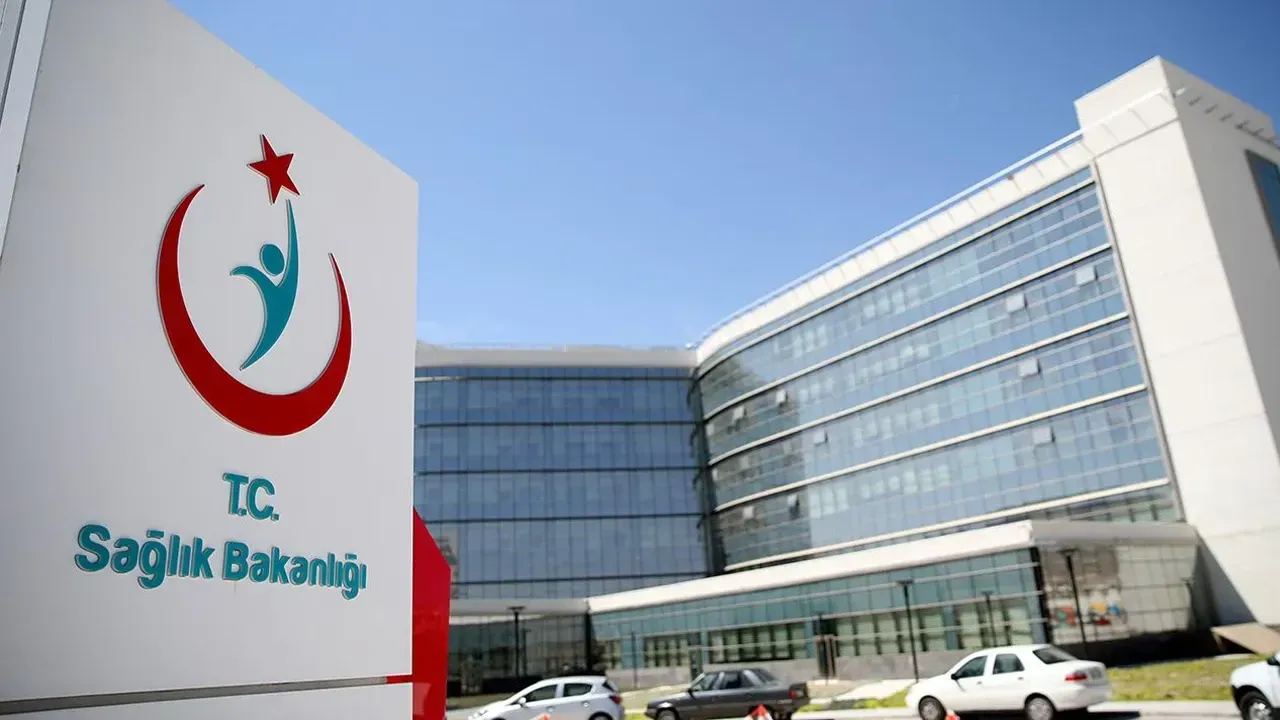 Sağlık Bakanlığı, sözleşmeli personel ve sürekli işçi alım ilanını yayınladı