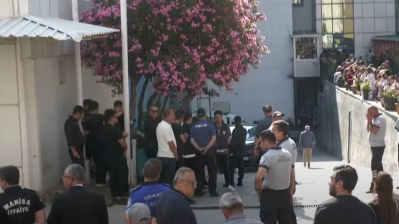 Belediye Başkanı Ferdi Zeyrek son yolculuğuna uğurlanıyor