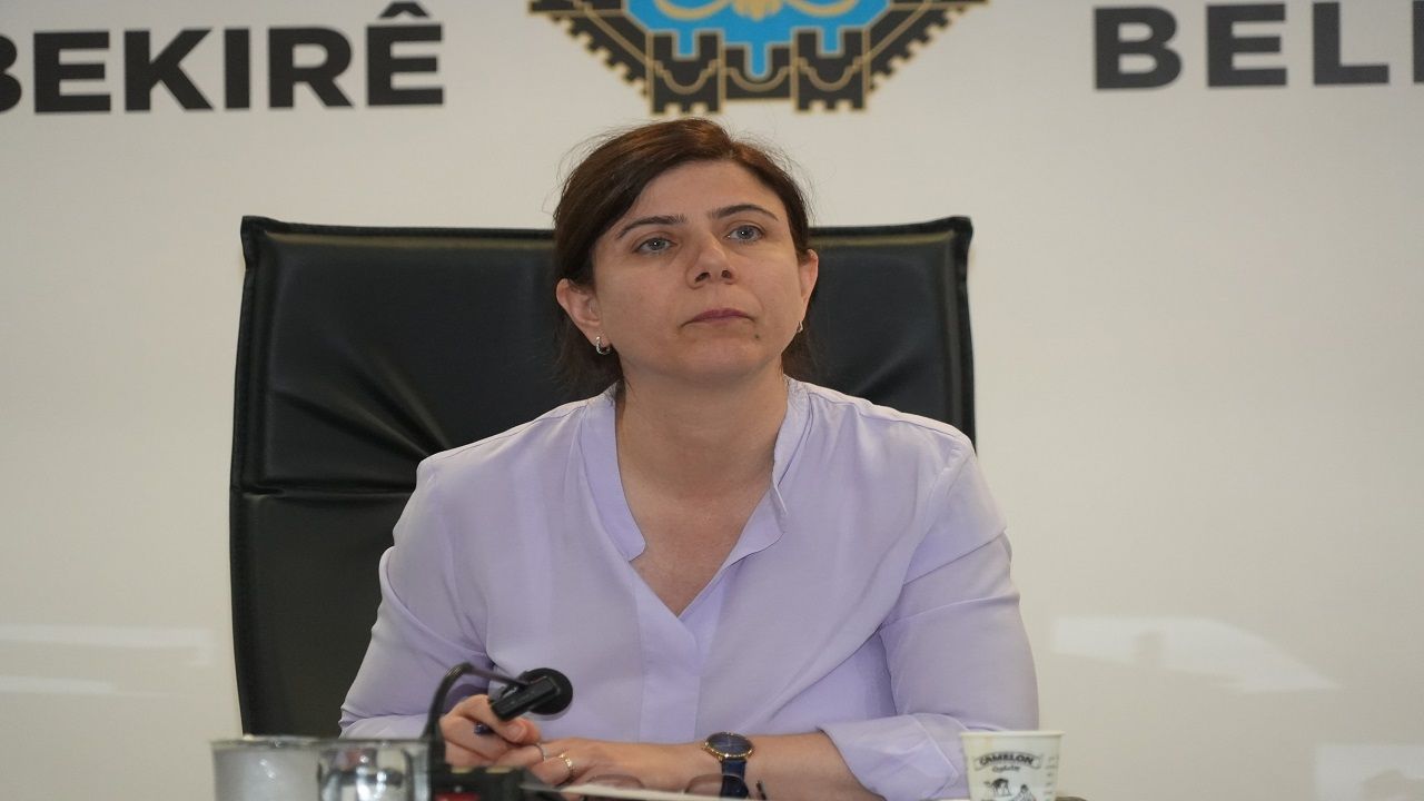 Büyükşehir belediyesi, Sur’daki muhtarlarla sorunları görüştü