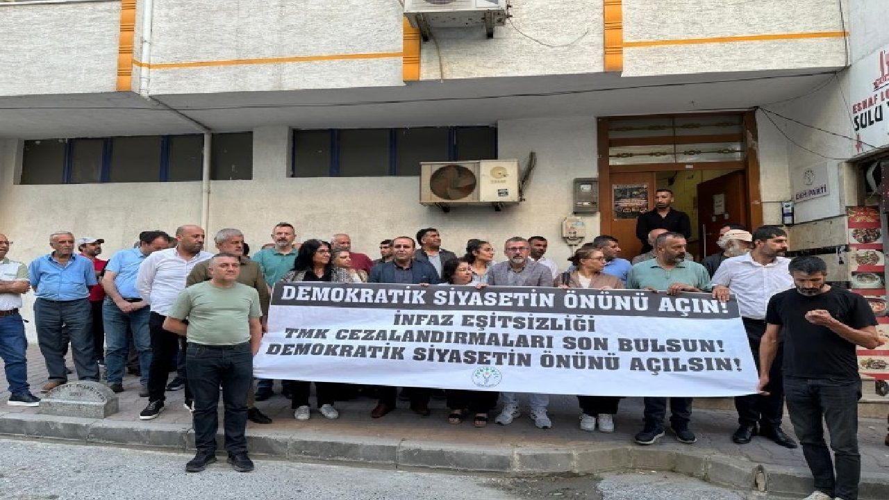 DEM Parti İstanbul’da infaz düzenlemesini protesto etti