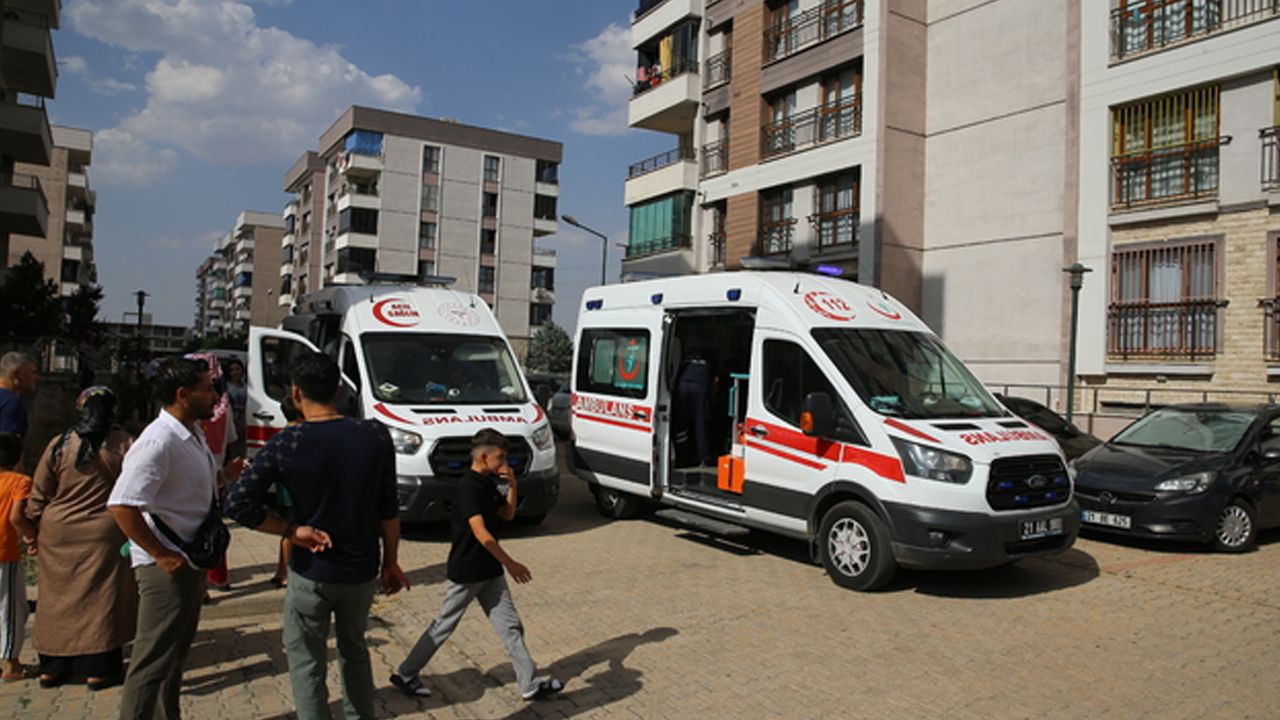 Diyarbakır’da apartmanda yangın: 8 kişi hastaneye kaldırıldı