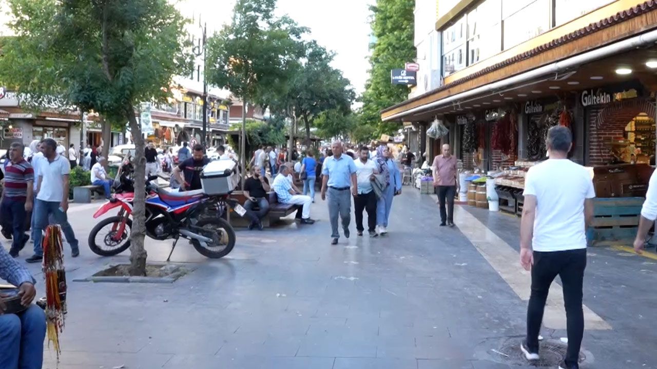 Diyarbakır’da Vatandaşlar Hükümetten çözüm için adımları bekliyor