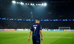 Kylian Mbappe, PSG'den ayrılacağını resmen açıkladı!