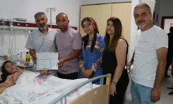 Diyarbakırlı Esilla karnesini hastanede aldı