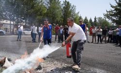 Diyarbakır'da muhtarlara yangın ve deprem eğitimi verildi