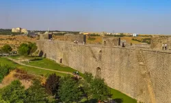 Diyarbakır Surları yenilendi: Burçlar için şehir isimleri önerildi