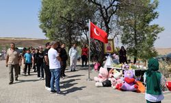 Narin Güran’ın mezarına Türkiye’den yoğun ziyaret