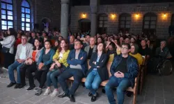 Diyarbakır’da tarihi an: 'Bilura Nişo' filminin galası yapıldı