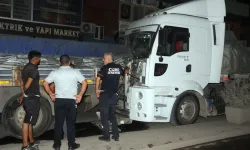 Şırnak'ta freni boşalan tır, iki araçta hasara yol açtı