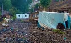 Van’da sağanak yağış sele neden oldu: Evler ve ahırlar zarar gördü