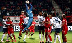 Fenerbahçe, UEFA Avrupa Ligi'nde Twente ile 1-1 berabere kaldı