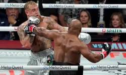 Jake Paul, Efsanevi mücadelede Mike Tyson'ı yendi!