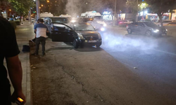 Diyarbakır’da duman çıkan otomobile anında müdahale