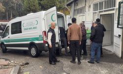 Ders çıkışı kalp krizi geçiren öğretmen hayatını kaybetti