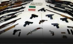 Diyarbakır’da cephanelik ortaya çıktı: Silahlar ve tarihi eserler bulundu